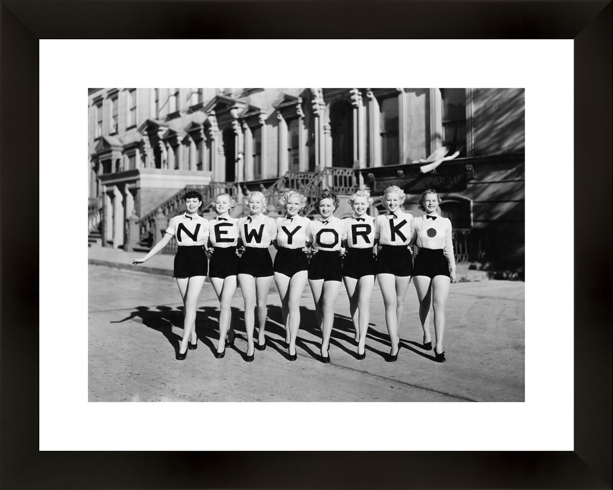 Картина в багете 50x40 см "Девушки New York" BE-103-373
